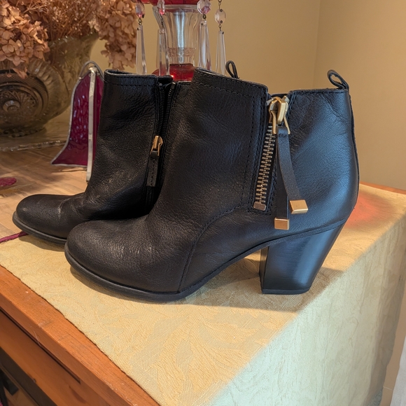Franco Sarto Black Leather Ankle Booties - Picture 2 of 8